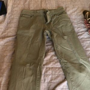 American Eagles green chinos 28x34